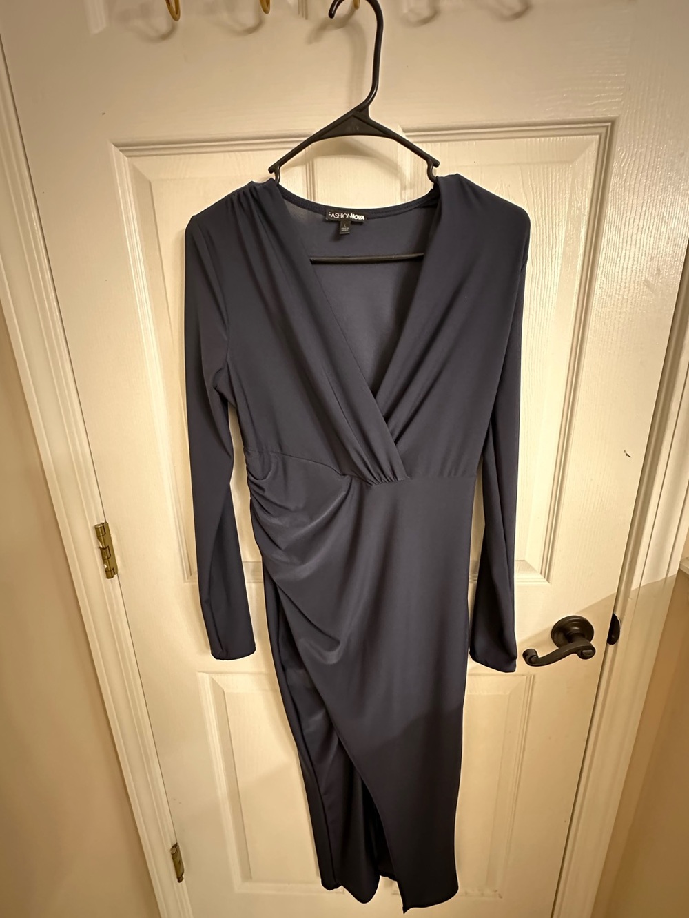 ✨ Fashion Nova Navy Long Sleeve Wrap Midi Dress – Size L ✨